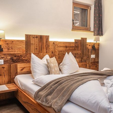 Alpine Mountain Chalet San Vigilio Di Marebbe Bagian luar foto