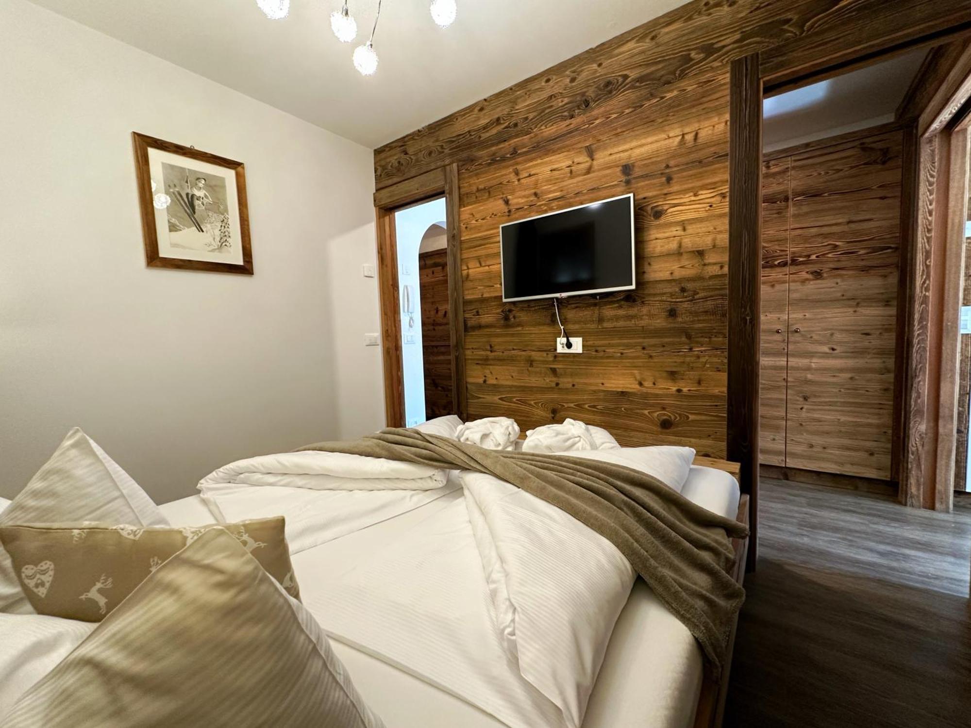 Alpine Mountain Chalet San Vigilio Di Marebbe Bagian luar foto