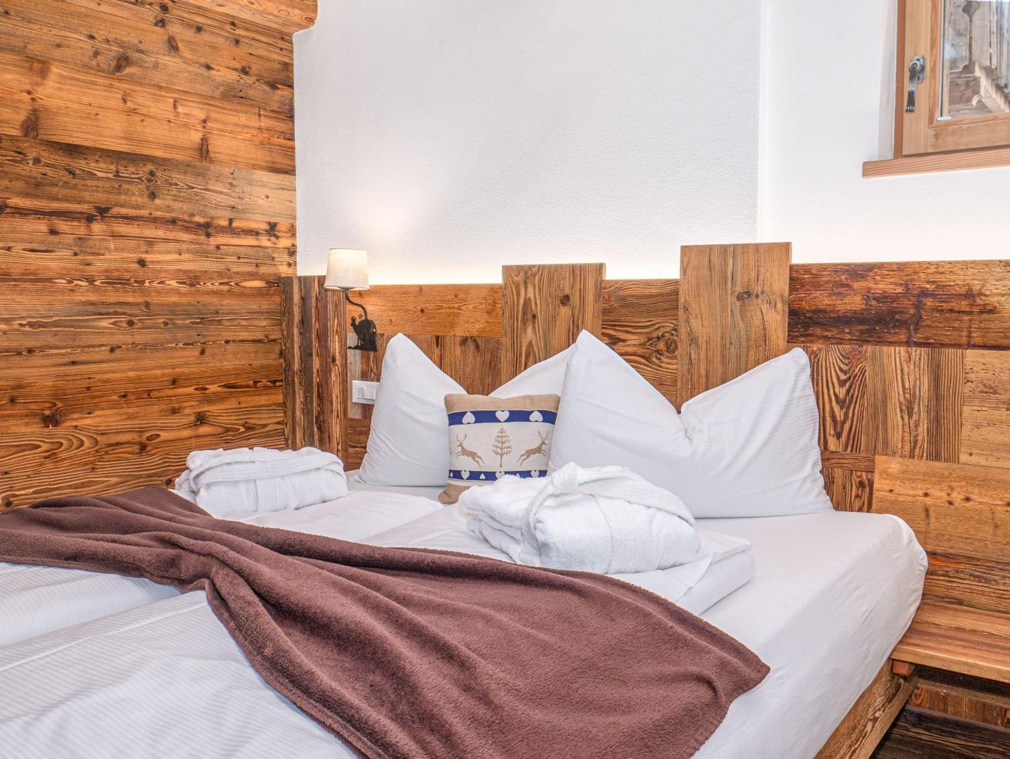 Alpine Mountain Chalet San Vigilio Di Marebbe Bagian luar foto